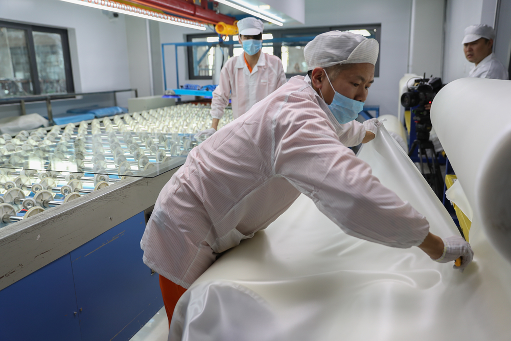 無(wú)塵恒溫恒濕夾層生產(chǎn)線