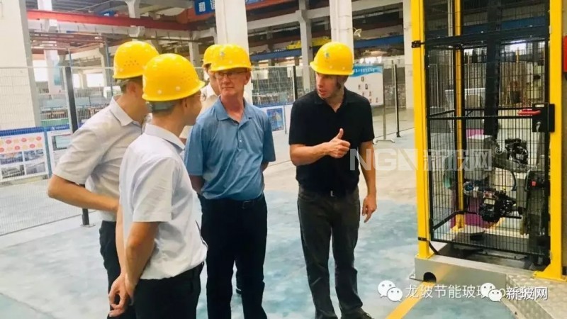 新西蘭GDD集團(tuán)參觀隆玻生產(chǎn)線